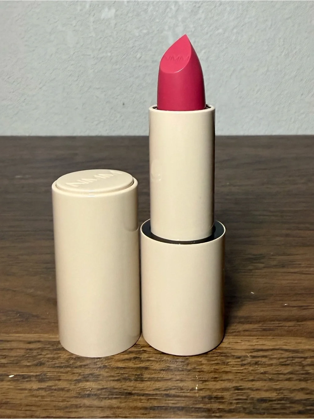 No Makeup Makeup Crème Classic Lipstick in Plum 01